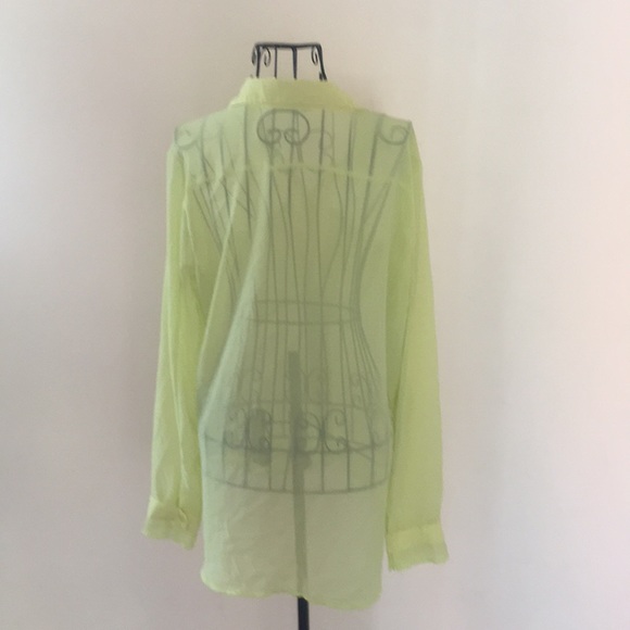 BCBGeneration button down blouse - Picture 2 of 3